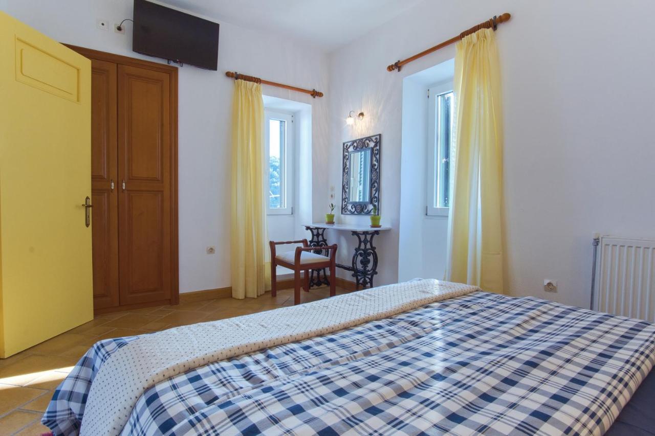 Odyssey Apartment Parga Bagian luar foto